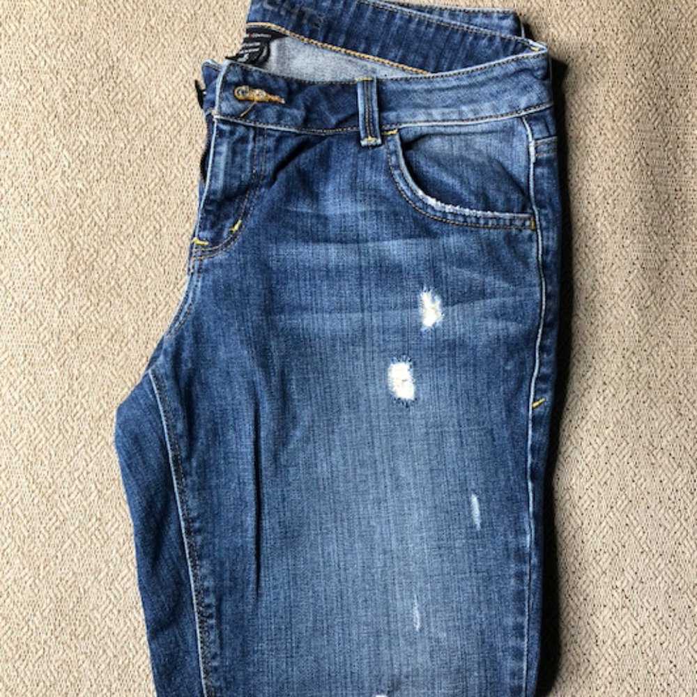 New York and Company Cropped Jeans